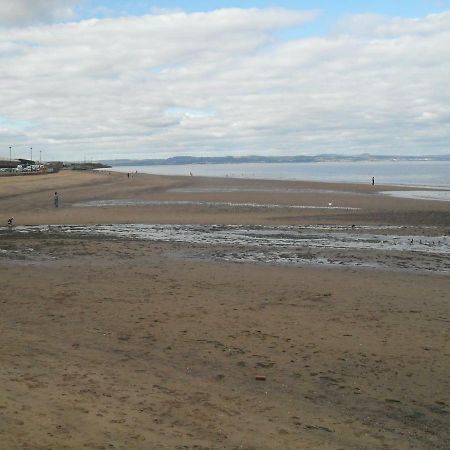 Edinburgh Beach View Apartment Exterior foto